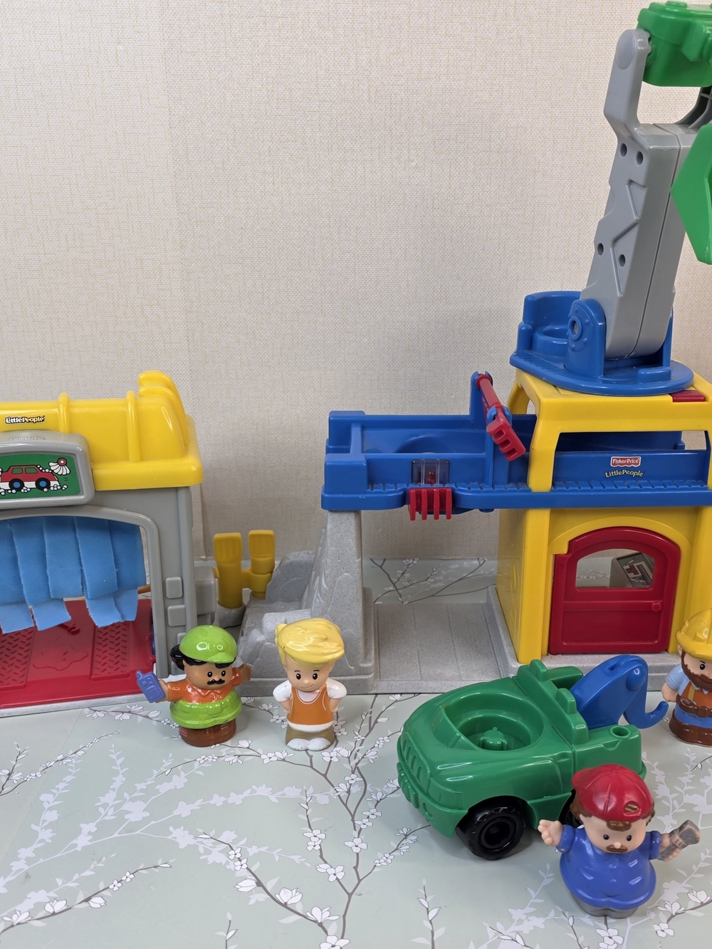 Vintage Fisher-Price Little People Playset